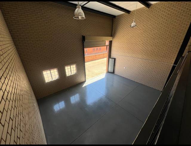 266M² WAREHOUSE TO LET IN HENNOPSPARK
